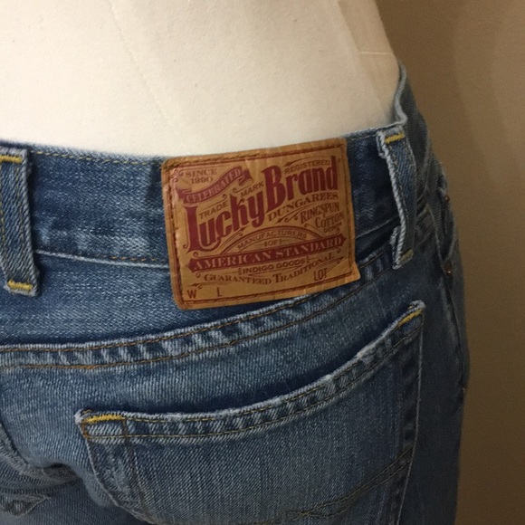 LIKE NEW Lucky brand regular inseam blue jeans - Picture 13 of 13